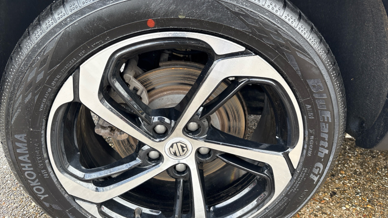 MG HS 1.5 T-GDI Trophy 5dr Petrol Hatchback